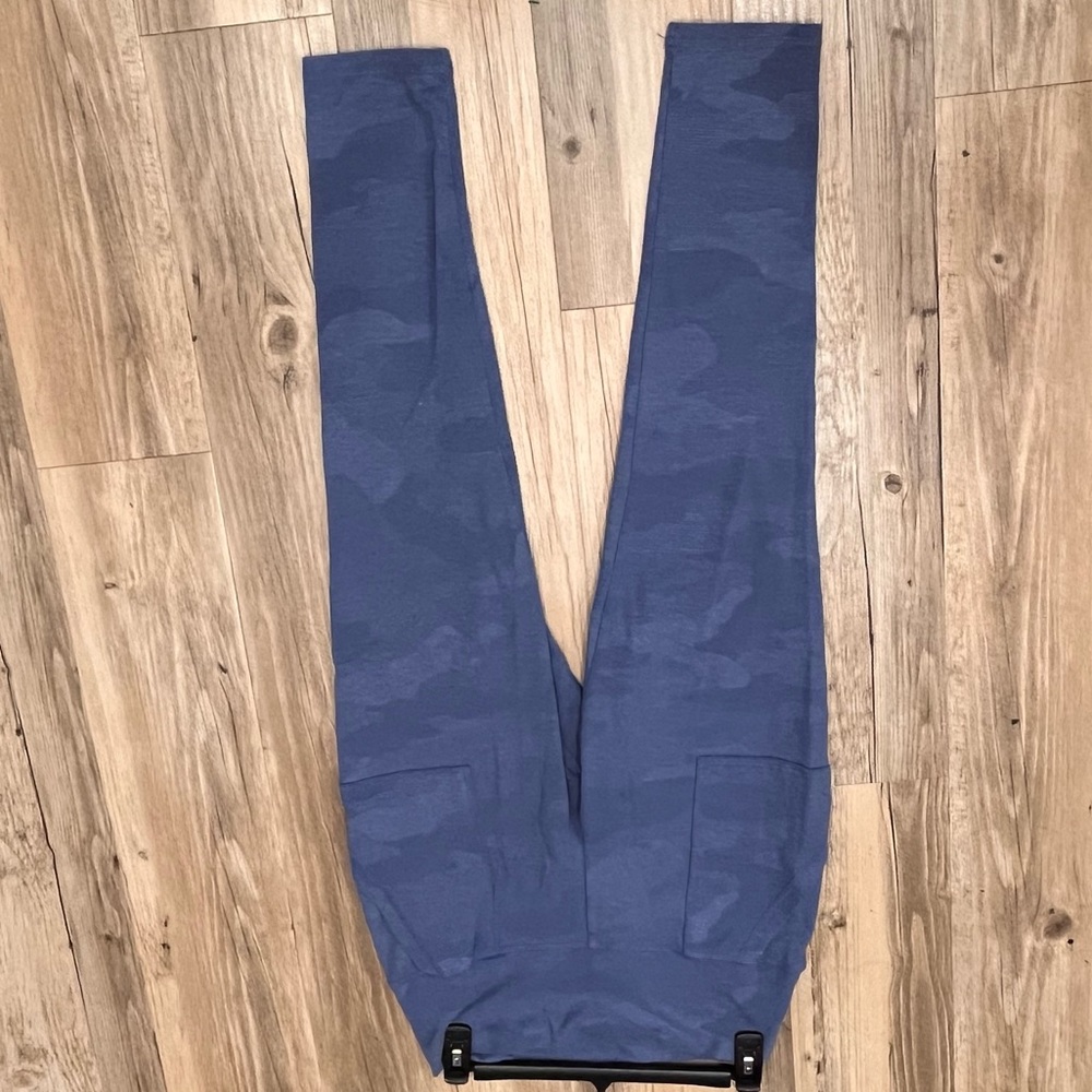 Aerie Navy Blue Leggings - Picture 4 of 6